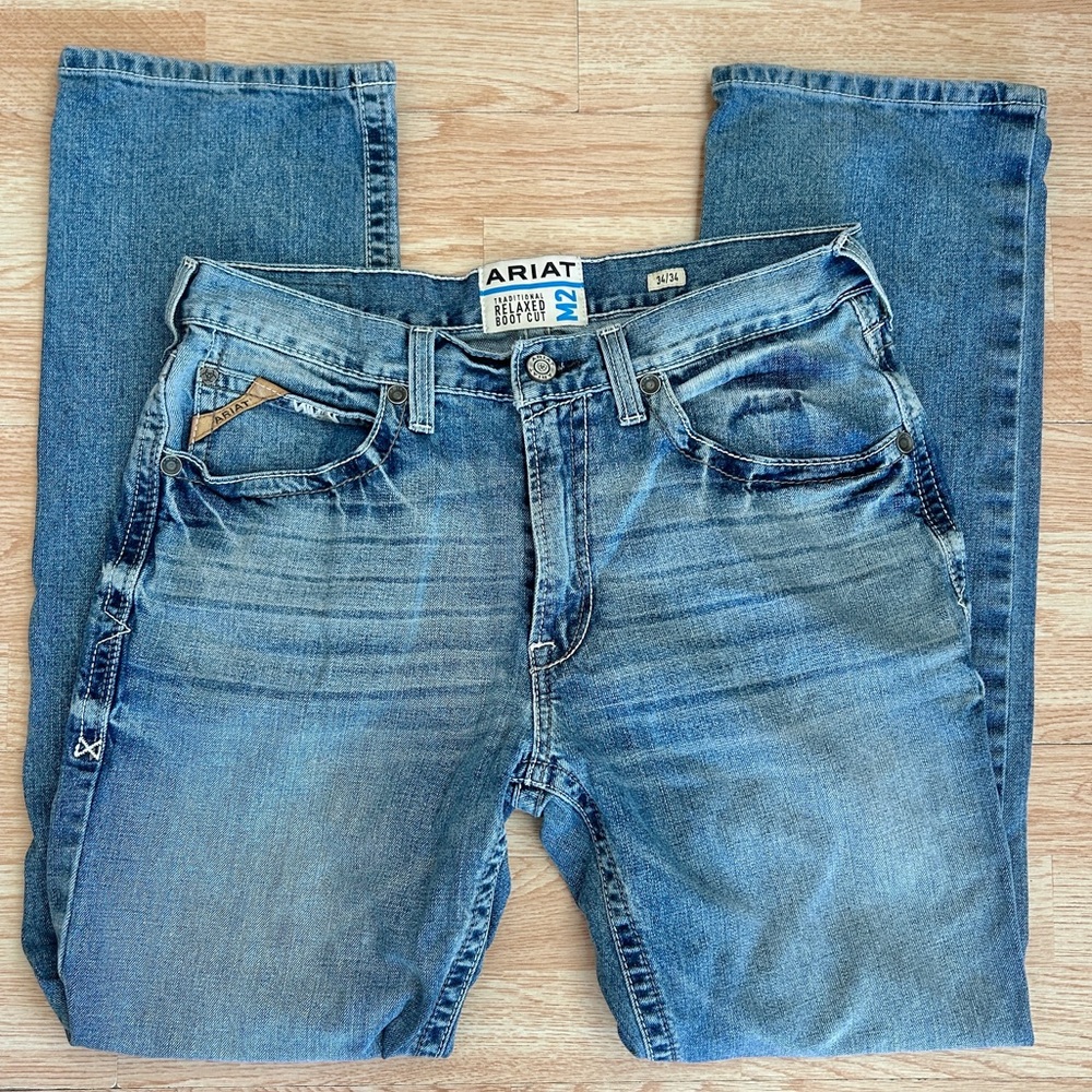 Ariat M2 Stirling Traditional Relaxed BootCut Light Wash Shasta Jeans 34 x 34 - Picture 3 of 8